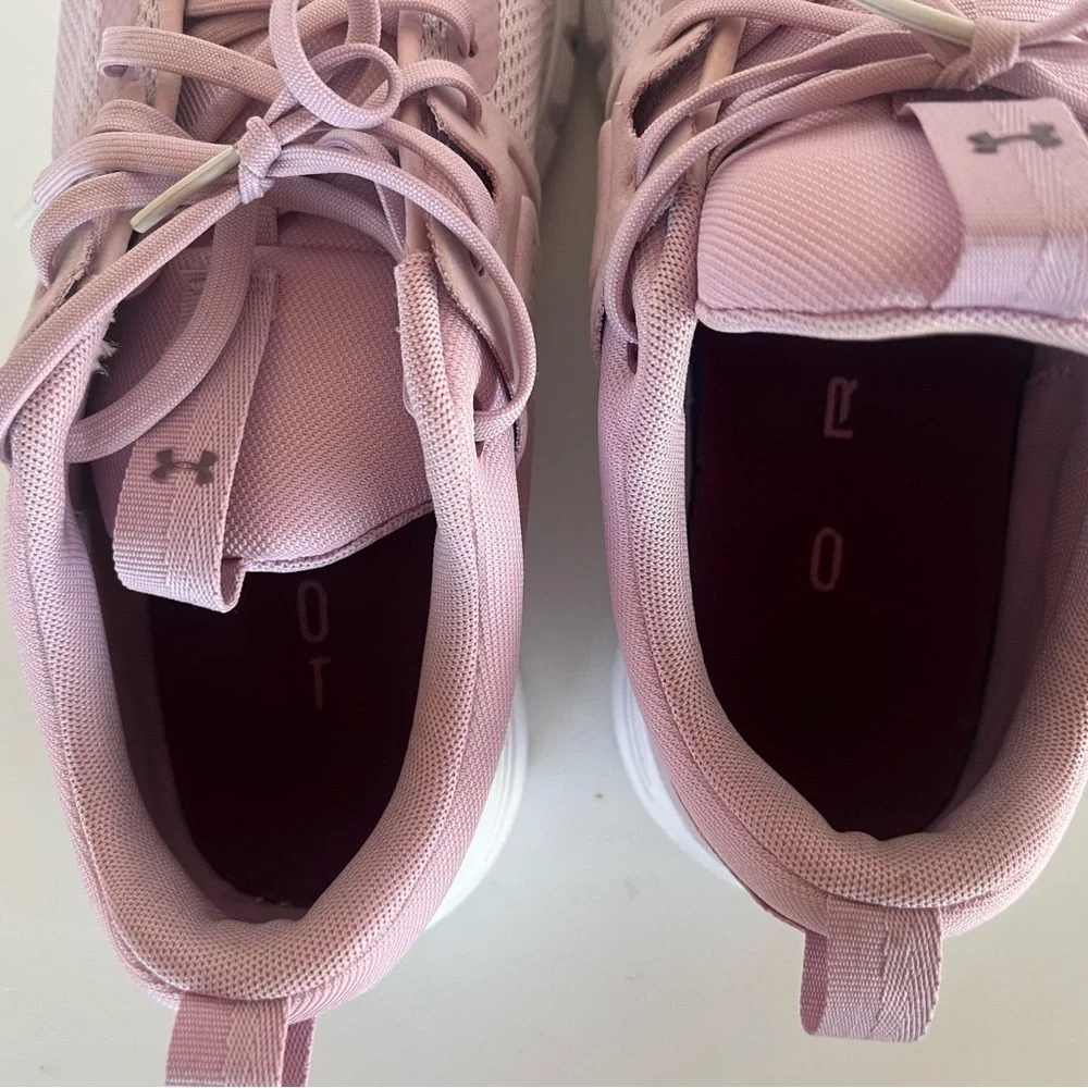 Under Armour Women’s HOVR CTW Sportstyle Sneaker in Light Pink, size 10